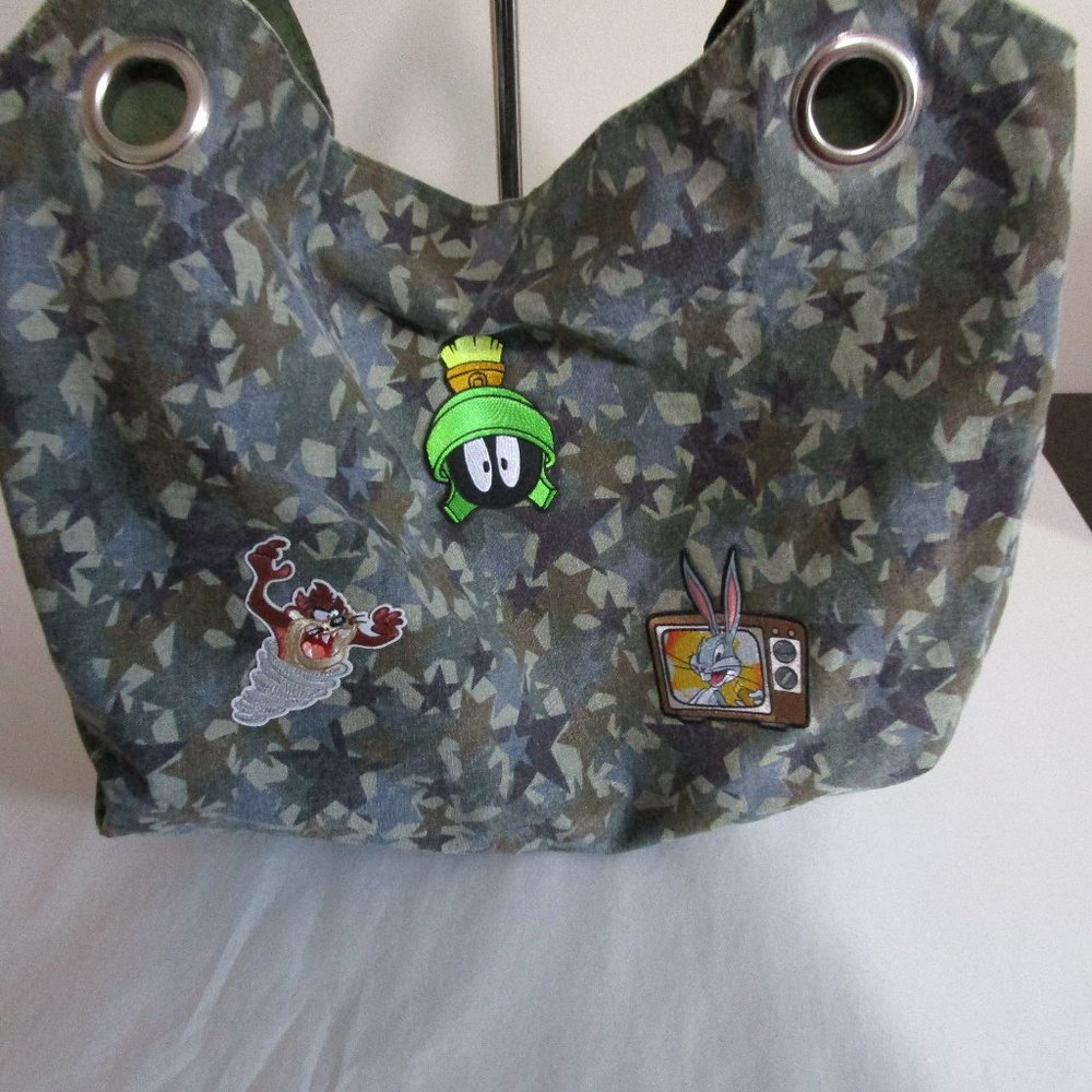 Looney Tunes Stars Camouflage Purse